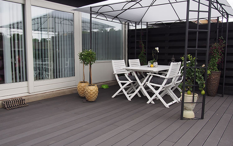 Benefits And Drawbacks Of Hollow And WPC Solid Decking