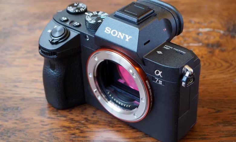 sony-mirrorless-camera